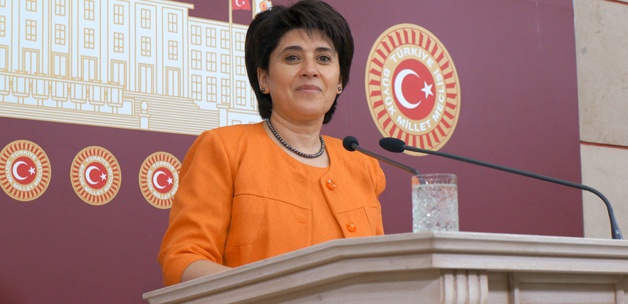 Leyla Zana Siyasete Geri Dönüyor