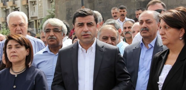 Demirtaş: Bakanların istifası partinin kararı