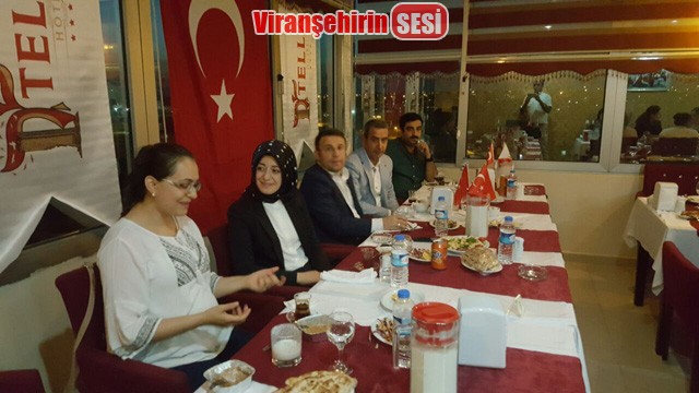 Viranşehir Devlet Hastanesi Doktorları İftar Yemeğinde Bir Araya Geldi